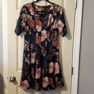 Roz & Ali Navy/Floral A-line Dress with Keyhole front - Sz 12